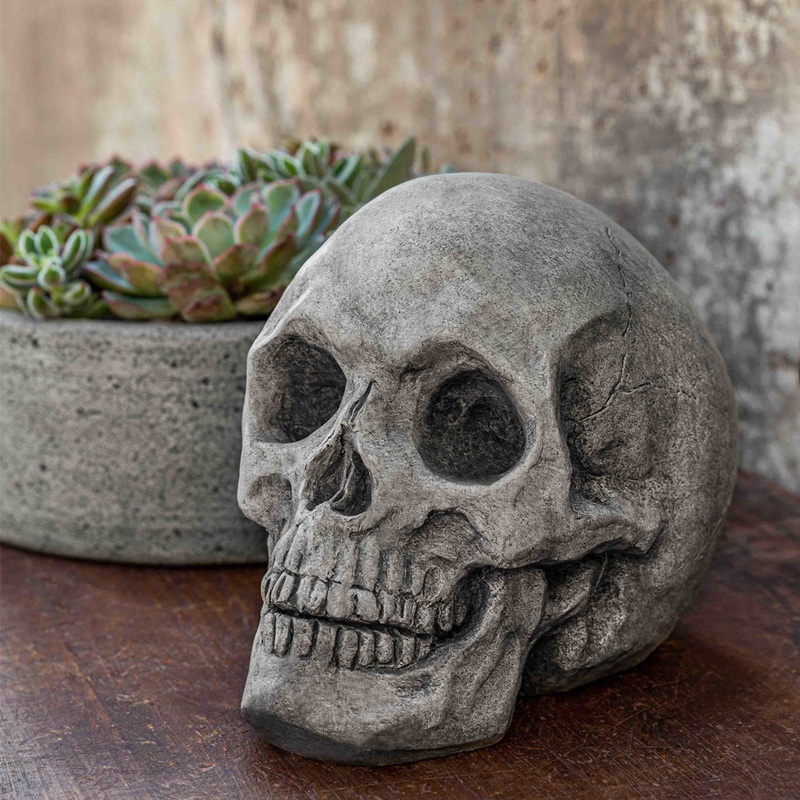 Alas Poor Yorick | Skull Garden Statue